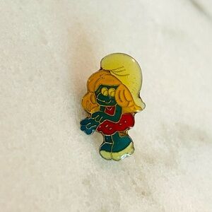 Smurfette (Red Dress) Pin, Smurf Vintage pin Vintage Smurfs Pin Button Pinback